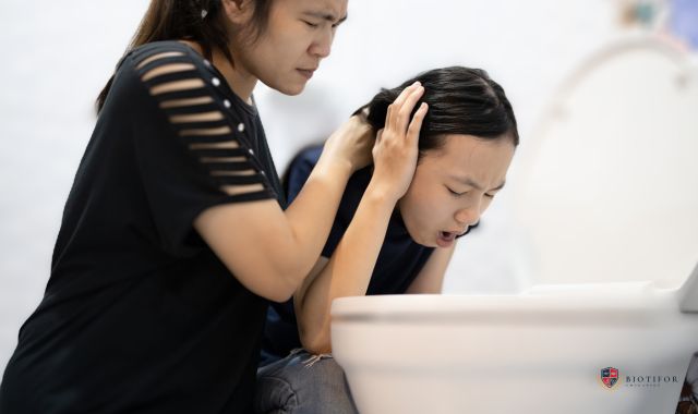 Cara Mengatasi Anak Muntah: Gejala dan Solusi Cara Mengatasi Anak Muntah: Gejala dan Solusi