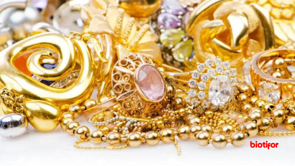 Hadiah perhiasan emas - Mitos Hadiah yang Bikin Langgeng