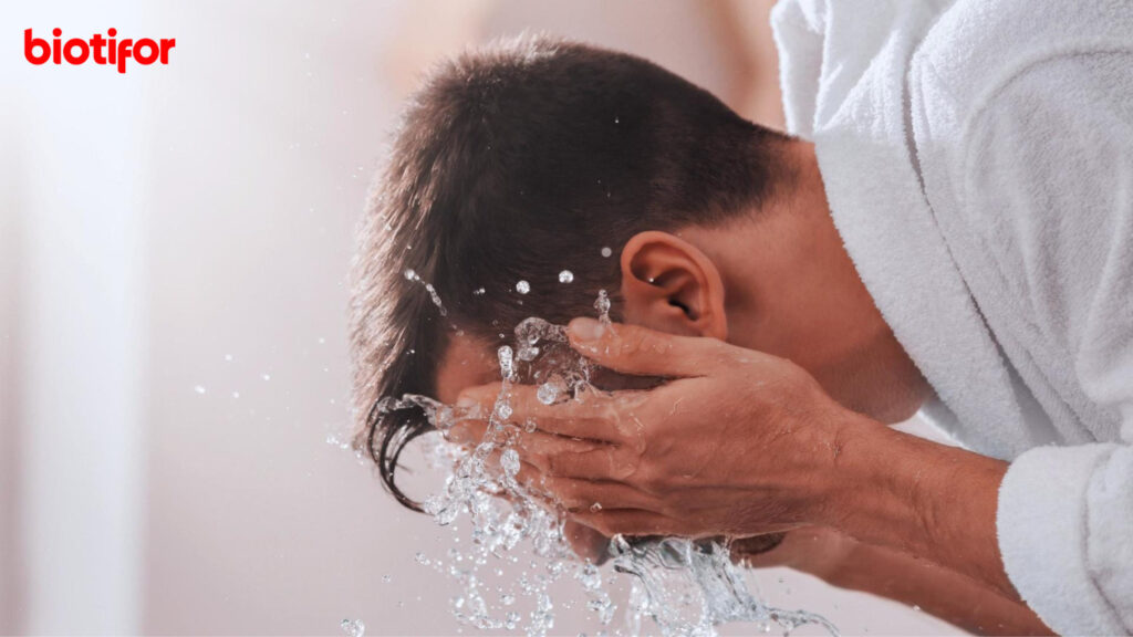 Manfaat Mencuci Muka dengan Air Dingin