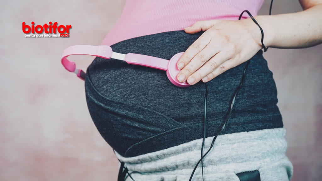 Manfaat Mendengarkan Musik Selama Kehamilan