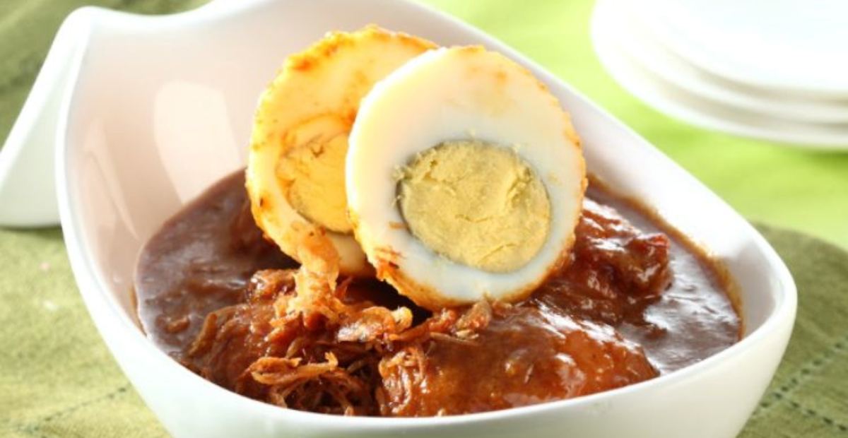 Cara Memasak Semur Telur yang Menggugah Selera