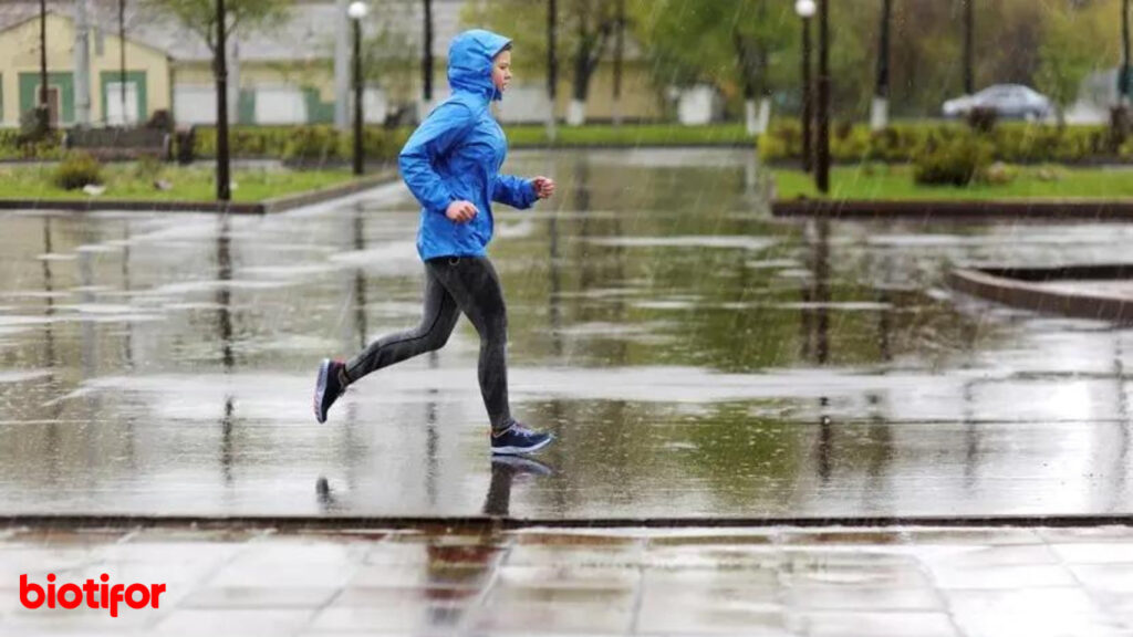 Manfaat Lari Menggunakan Jaket Parasut